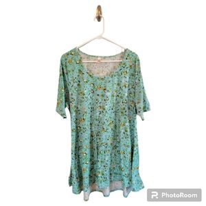 LuLaRoe Aqua Floral Classic Tee
